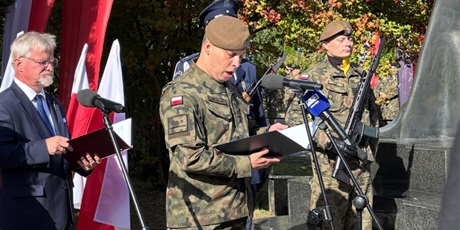 Powiększ grafikę: dni-sybiraka-17-wrzesnia-714482.jpg
