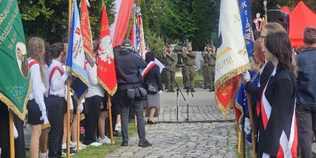 Powiększ grafikę: dzien-sybiraka-639243.jpg