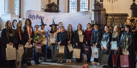 Powiększ grafikę: harry-potter-puchar-szkol-670425.jpg