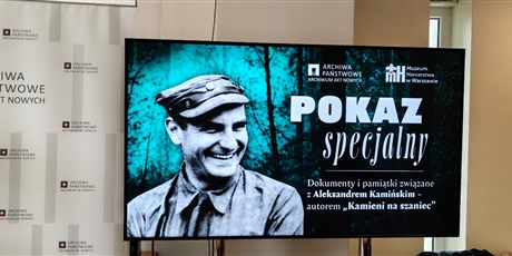 Powiększ grafikę: klasa-prawno-dyplomatyczna-w-warszawie-693914.jpg