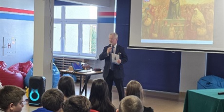 Powiększ grafikę: lekcja-otwarta-o-dniu-sybiraka-639229.jpg