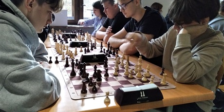 Powiększ grafikę: mistrzostwa-gdanska-w-szachach-druzynowych-mamy-srebro-652370.jpg