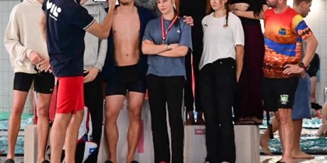 Powiększ grafikę: mistrzostwa-gdanskw-plywaniu-druzynowym-licealiada-664189.jpg