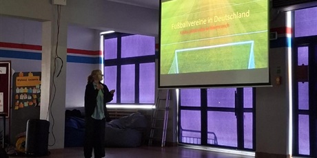 Powiększ grafikę: niemiecki-kalejdoskop-669024.jpg