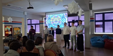 Powiększ grafikę: niemiecki-kalejdoskop-669026.jpg