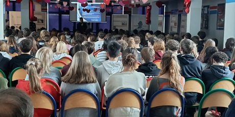 SPOTKANIE MŁODZIEŻY ze STRAŻĄ GRANICZNĄ i POLICJĄ - HANDEL LUDŹMI