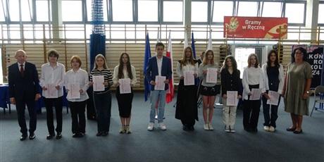 Powiększ grafikę: uroczyste-zkonczenie-roku-szkolnego-2024-2025-632121.jpg